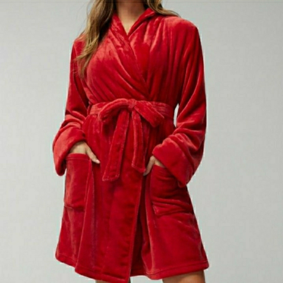 🔥SALE🔥 Red Robe Plush Luxury Soft Soma S/M NWT 🥰 RETAIL $84- - Picture 7 of 8